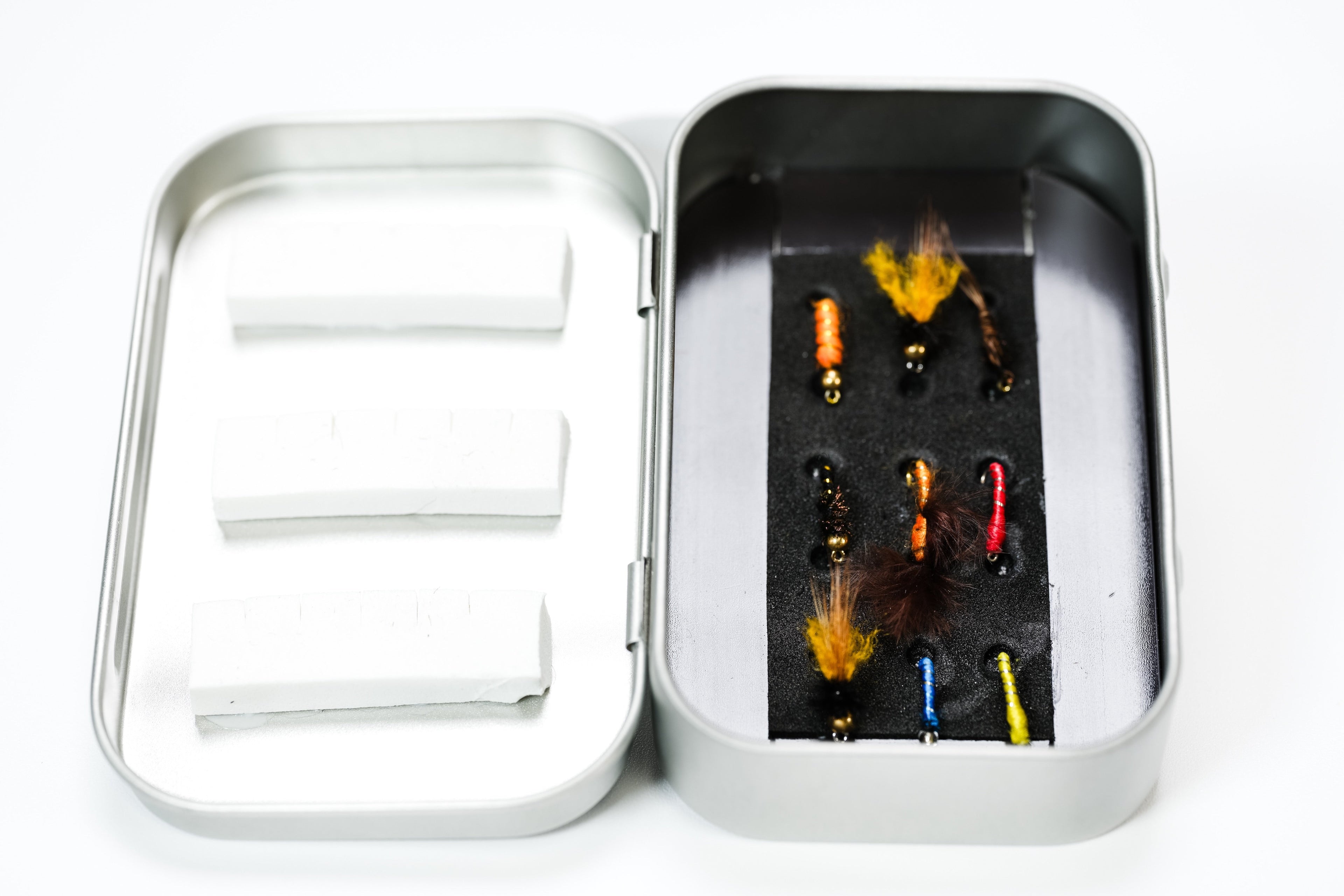 Tina - Magnetic Pocket Fly Storage