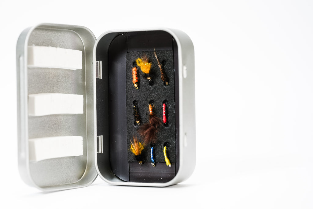 Tina - Magnetic Pocket Fly Storage